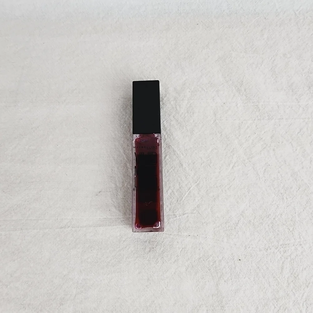 Color Sensational Vivid Matte Liquid Lipstick Shade 39